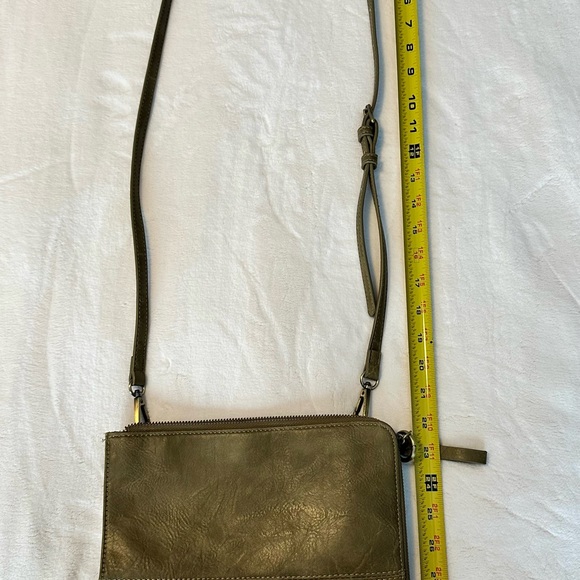 Super cute olive green color cross body bag - Picture 2 of 3